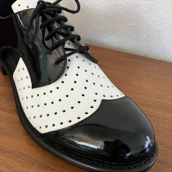 Office of Angela Scott, Mr. Muffin, Cut Outs Oxford, Patent Leather, EU 39 US 8 - Picture 9 of 11